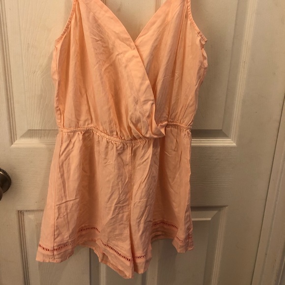 Romper - Picture 2 of 6